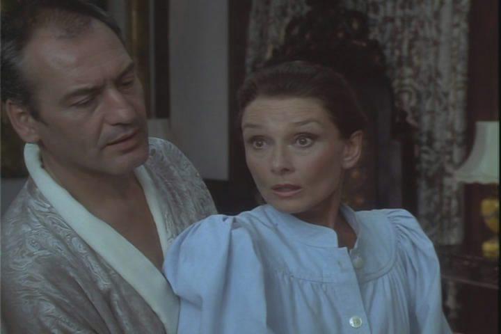 Кадр из фильма Любовь среди воров / Love Among Thieves (1987)