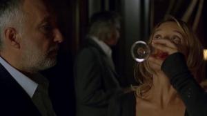 Кадры из фильма Одна девушка на двоих / La fille coupée en deux (2007)