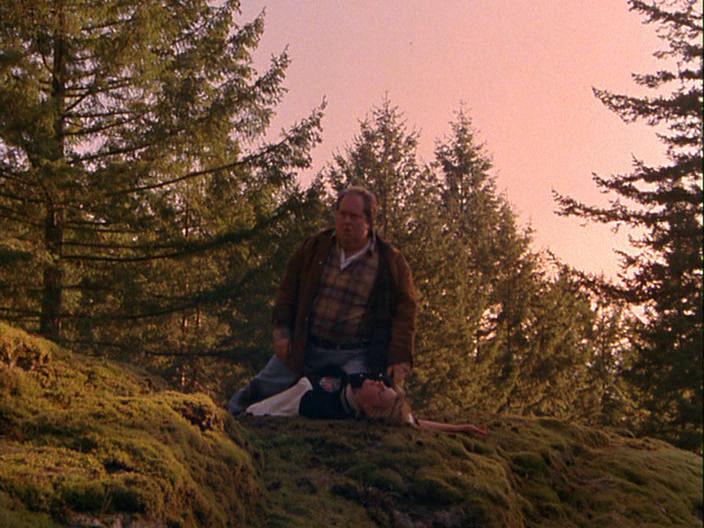 Кадр из фильма Американская готика / American Gothic (1987)