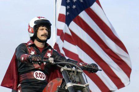 Кадр из фильма Лихач / Hot Rod (2007)