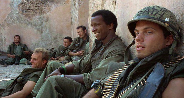 Кадр из фильма Цельнометаллическая оболочка / Full Metal Jacket (1987)
