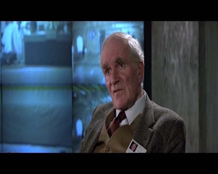 Кадр из фильма Джеймс Бонд - 007 : Искры из глаз / The Living Daylights (1987)