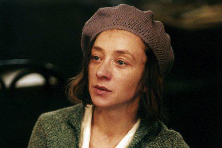 Кадр из фильма Жизнь в розовом цвете / La Môme (2007)