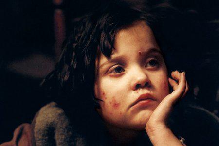 Кадр из фильма Жизнь в розовом цвете / La Môme (2007)