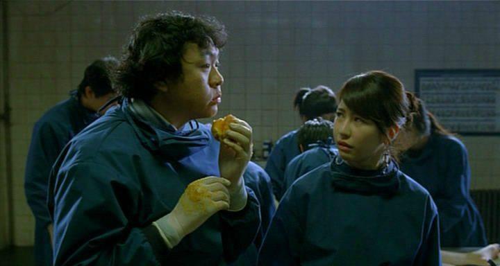 Кадр из фильма Труп / Haebuhak gyosil (2007)
