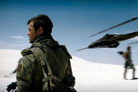 Кадр из фильма Трансформеры / Transformers (2007)