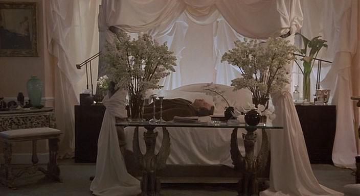Кадр из фильма Тот, кто меня бережет / Someone to Watch Over Me (1987)
