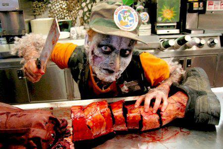 Кадр из фильма Атака куриных зомби / Poultrygeist: Night of the Chicken Dead (2007)