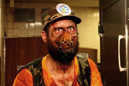 Кадр из фильма Атака куриных зомби / Poultrygeist: Night of the Chicken Dead (2007)