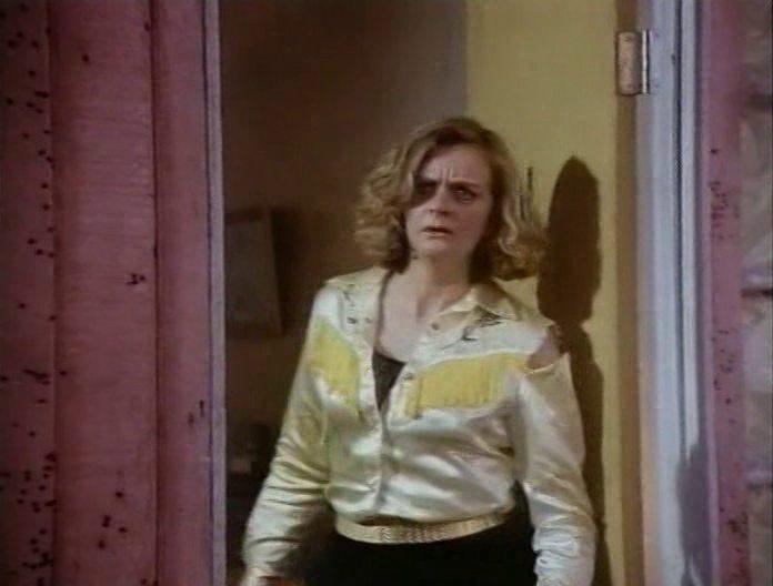 Кадр из фильма Дом там, где Харт / Home Is Where the Hart Is (1987)