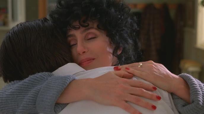 Кадр из фильма Во власти Луны / Moonstruck (1987)