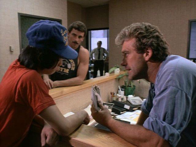 Кадр из фильма Многократное уничтожение / Overkill (1987)