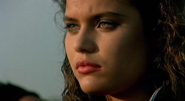 Кадр из фильма Добро пожаловать на каникулы / Nightmare Beach (1988)