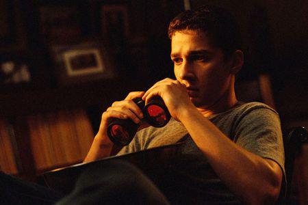 Кадр из фильма Паранойя / Disturbia (2007)