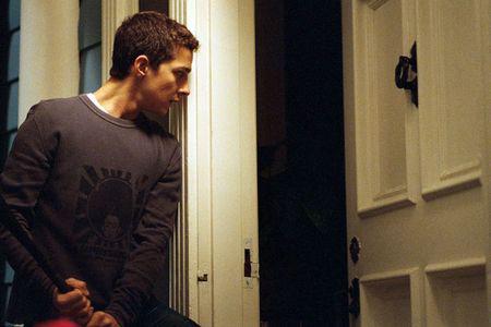 Кадр из фильма Паранойя / Disturbia (2007)