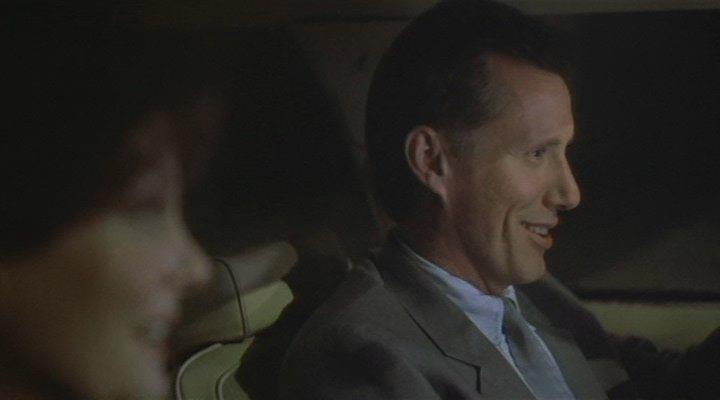 Кадр из фильма Полицейский / Cop (1988)