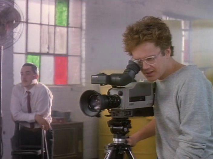 Кадр из фильма Катушка / Tapeheads (1988)
