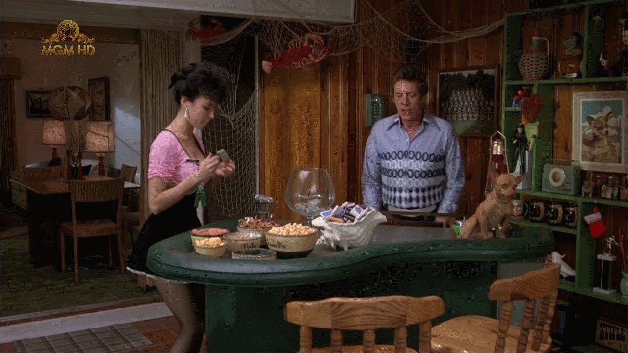 Кадр из фильма Джонни, будь хорошим / Johnny Be Good (1988)
