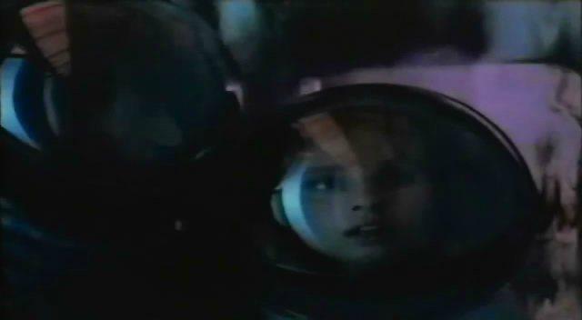 Кадр из фильма Нечто из другого мира / Something Is Out There (1988)