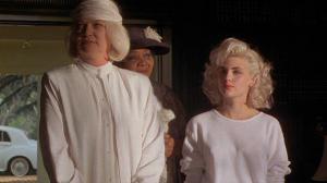 Кадры из фильма Слияние двух лун / Two Moon Junction (1988)