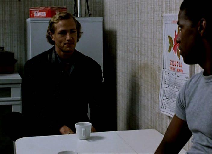 Кадр из фильма За королеву и страну / For Queen And Country (1988)