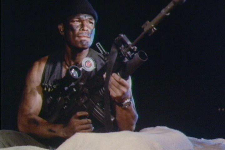 Кадр из фильма Последний американский солдат / Commander (1988)