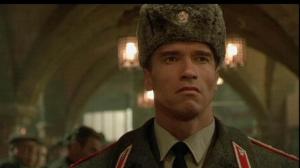 Кадры из фильма Красная жара / Red Heat (1988)