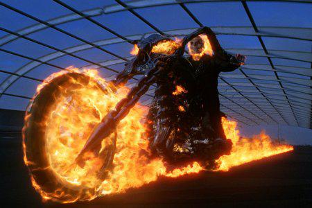 Кадр из фильма Призрачный гонщик / Ghost Rider (2007)