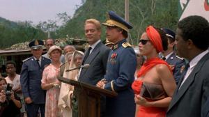 Кадры из фильма Луна над Парадором / Moon Over Parador (1988)