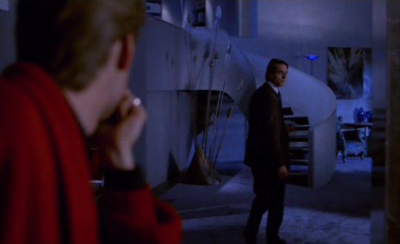 Кадр из фильма Связанные насмерть / Dead ringers (1988)