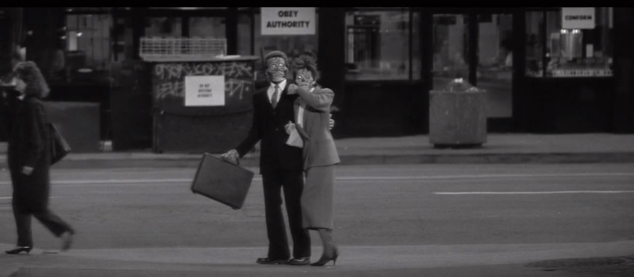 Кадр из фильма Чужие среди нас / They Live (1988)