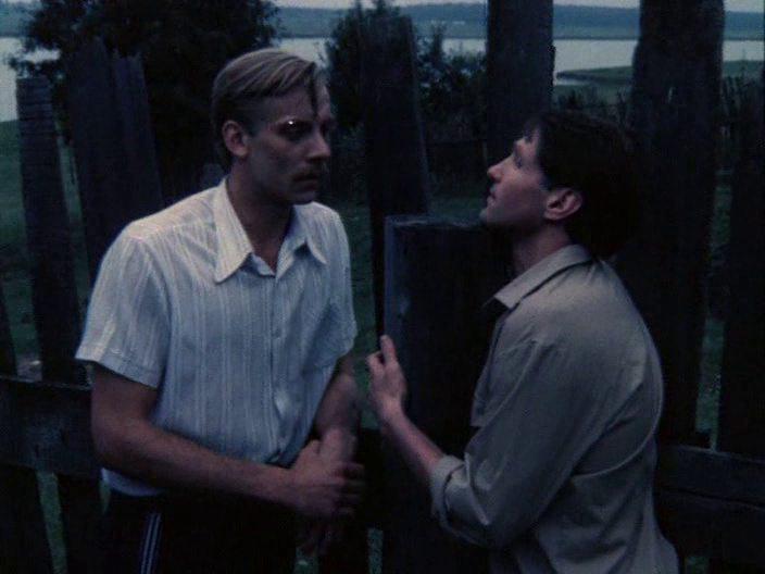 Кадр из фильма Свой крест (1989)