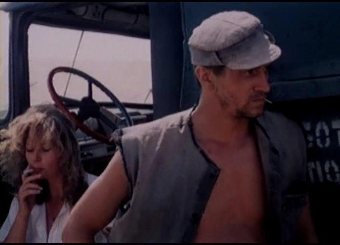 Кадр из фильма Бархан (1989)