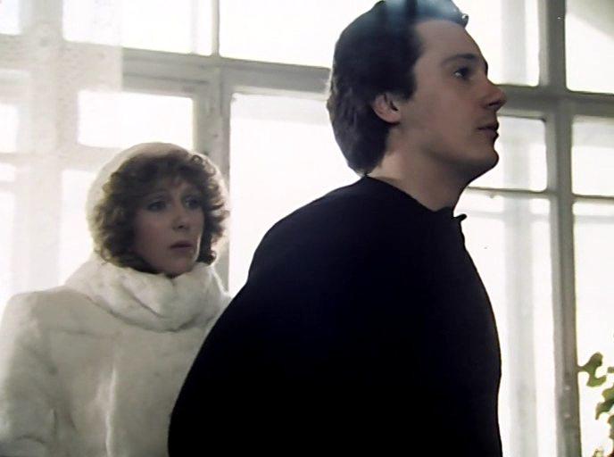 Кадр из фильма Лестница (1989)