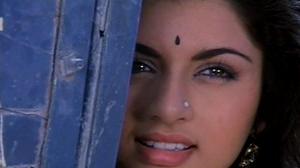 Кадры из фильма Я полюбил / Maine Pyar Kiya (1989)