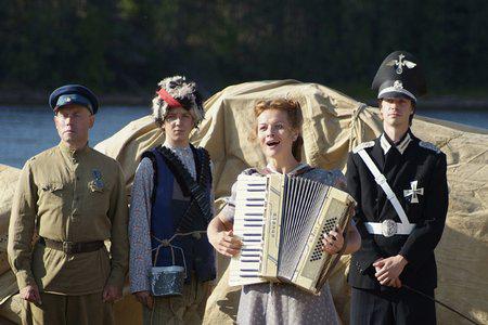 Кадр из фильма Агитбригада «Бей врага!» (2007)