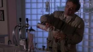 Кадры из фильма Коломбо: Убийство, туман и призраки / Columbo: Murder, Smoke and Shadows (1989)