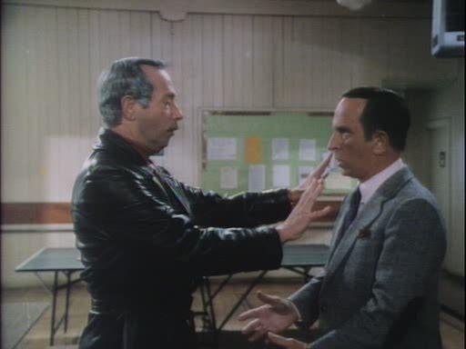 Кадр из фильма Напряги извилины снова / Get Smart, Again! (1989)