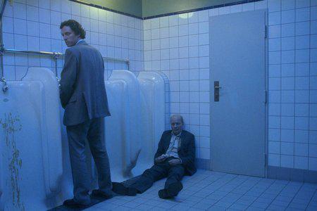 Кадр из фильма Неуместный человек / Den Brysomme mannen (2006)