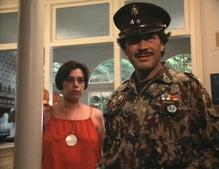Кадр из фильма Бухта Эсмеральда / La bahía esmeralda (1989)