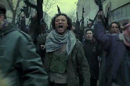 Кадр из фильма Дитя человеческое / Children of Men (2006)