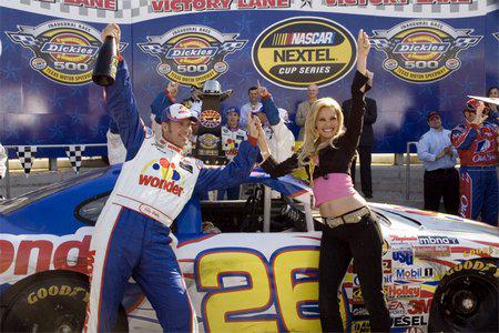 Кадр из фильма Рики Бобби: король дороги / Talladega Nights: The Ballad of Ricky Bobby (2006)