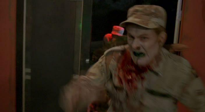 Кадр из фильма Заражение: Вирус смерти / Dead & Deader (2006)
