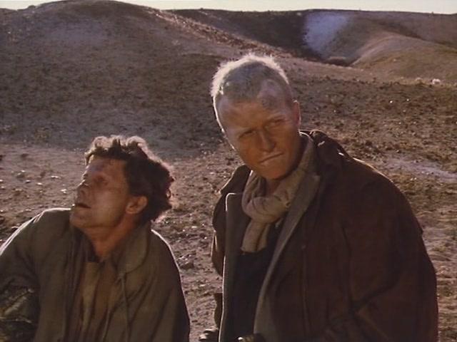 Кадр из фильма Приветствие Джаггера / The Blood of Heroes (1989)