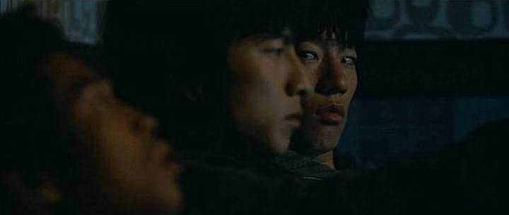 Кадр из фильма Три приятеля / Ttukbangjeonseol (2006)