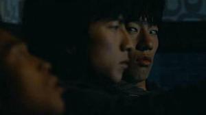 Кадры из фильма Три приятеля / Ttukbangjeonseol (2006)