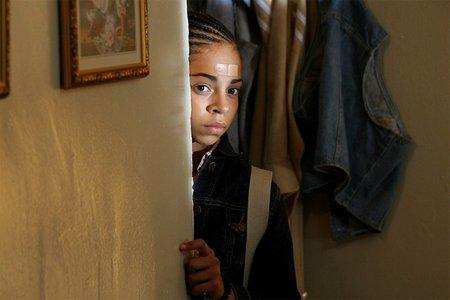 Кадр из фильма Невидимые дети / Invisible Children (2006)