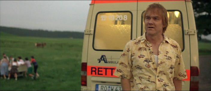 Кадр из фильма Кто раньше умер, тот дольше мертв / Wer früher stirbt, ist länger tot (2006)
