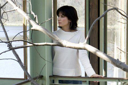 Кадр из фильма Дом у озера / The Lake House (2006)
