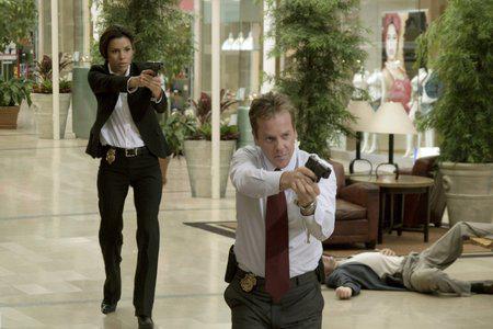 Кадр из фильма Охранник / The Sentinel (2006)